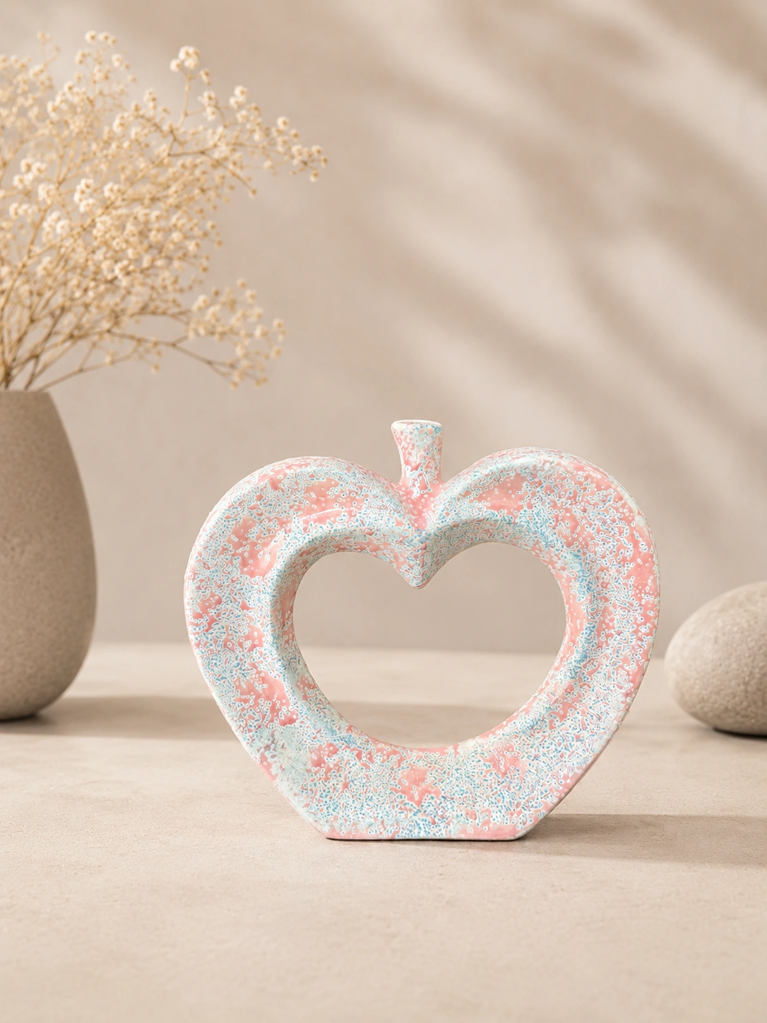 Hira Industries Home Decor & Accents collection